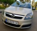 Серый Опель Зафира, объемом двигателя 1.9 л и пробегом 300 тыс. км за 5900 $, фото 1 на Automoto.ua