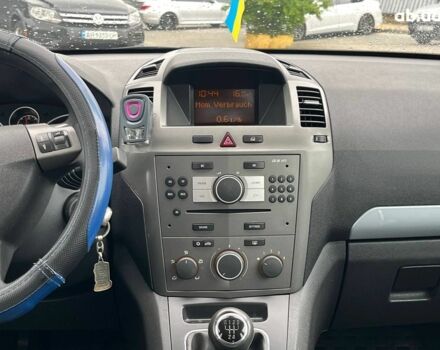 Сірий Опель Зафіра, об'ємом двигуна 1.6 л та пробігом 243 тис. км за 6290 $, фото 9 на Automoto.ua