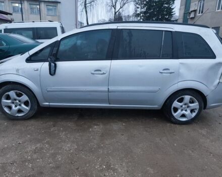 Серый Опель Зафира, объемом двигателя 1.6 л и пробегом 220 тыс. км за 500 $, фото 3 на Automoto.ua