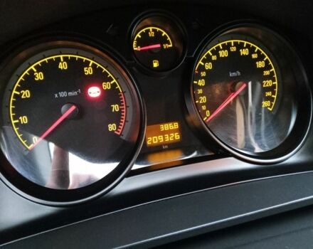 Серый Опель Зафира, объемом двигателя 1.6 л и пробегом 209 тыс. км за 7800 $, фото 4 на Automoto.ua