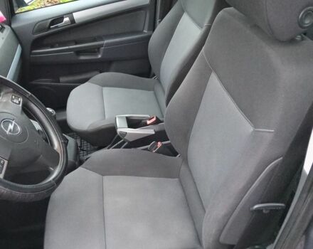 Серый Опель Зафира, объемом двигателя 1.6 л и пробегом 209 тыс. км за 7800 $, фото 7 на Automoto.ua