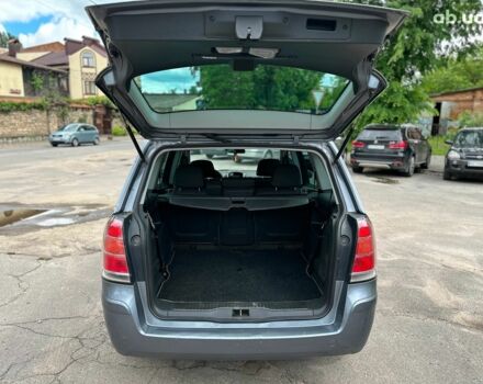 Серый Опель Зафира, объемом двигателя 1.6 л и пробегом 180 тыс. км за 6690 $, фото 11 на Automoto.ua