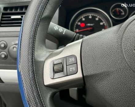 Сірий Опель Зафіра, об'ємом двигуна 1.6 л та пробігом 243 тис. км за 6290 $, фото 19 на Automoto.ua