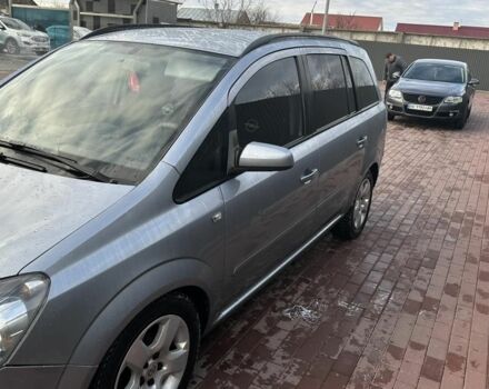 Серый Опель Зафира, объемом двигателя 1.6 л и пробегом 340 тыс. км за 5800 $, фото 1 на Automoto.ua