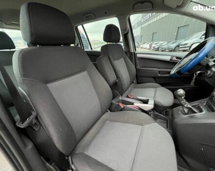 Сірий Опель Зафіра, об'ємом двигуна 1.6 л та пробігом 243 тис. км за 6290 $, фото 2 на Automoto.ua