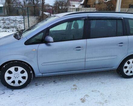Серый Опель Зафира, объемом двигателя 1.6 л и пробегом 192 тыс. км за 3600 $, фото 1 на Automoto.ua
