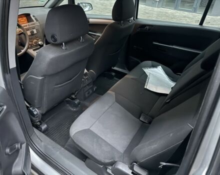 Серый Опель Зафира, объемом двигателя 1.8 л и пробегом 250 тыс. км за 4900 $, фото 6 на Automoto.ua