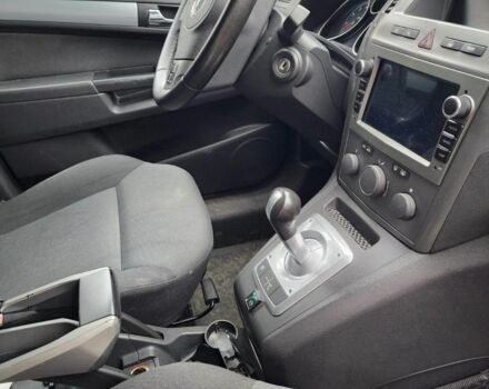 Сірий Опель Зафіра, об'ємом двигуна 1.8 л та пробігом 260 тис. км за 2850 $, фото 4 на Automoto.ua