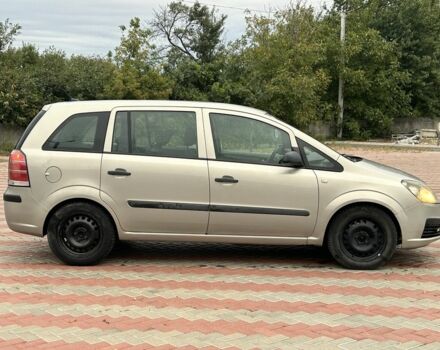 Серый Опель Зафира, объемом двигателя 1.9 л и пробегом 250 тыс. км за 2250 $, фото 5 на Automoto.ua