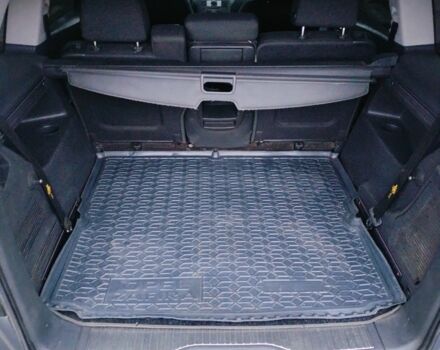 Серый Опель Зафира, объемом двигателя 1.9 л и пробегом 360 тыс. км за 5100 $, фото 7 на Automoto.ua