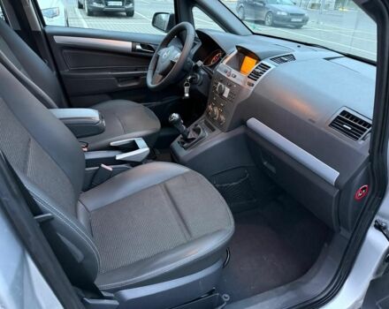 Сірий Опель Зафіра, об'ємом двигуна 1.9 л та пробігом 171 тис. км за 5700 $, фото 6 на Automoto.ua