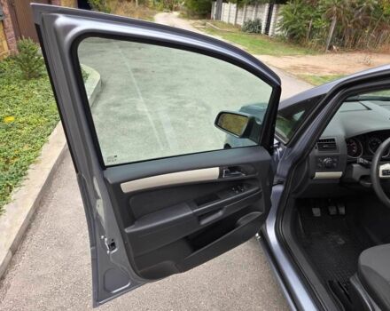 Серый Опель Зафира, объемом двигателя 1.6 л и пробегом 194 тыс. км за 6850 $, фото 18 на Automoto.ua