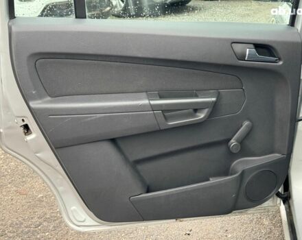 Серый Опель Зафира, объемом двигателя 1.8 л и пробегом 300 тыс. км за 7490 $, фото 14 на Automoto.ua