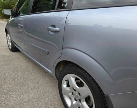 Серый Опель Зафира, объемом двигателя 1.6 л и пробегом 194 тыс. км за 6850 $, фото 6 на Automoto.ua