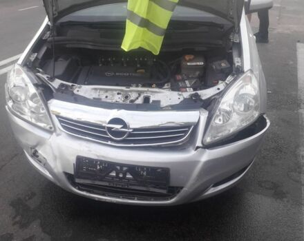 Серый Опель Зафира, объемом двигателя 0 л и пробегом 210 тыс. км за 3200 $, фото 5 на Automoto.ua