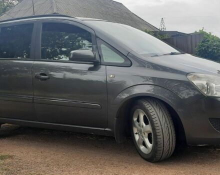 Серый Опель Зафира, объемом двигателя 1.7 л и пробегом 190 тыс. км за 5700 $, фото 2 на Automoto.ua