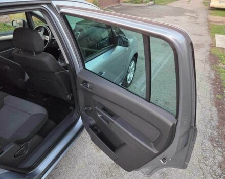 Серый Опель Зафира, объемом двигателя 1.6 л и пробегом 194 тыс. км за 6999 $, фото 20 на Automoto.ua