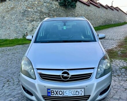 Серый Опель Зафира, объемом двигателя 1.7 л и пробегом 295 тыс. км за 6100 $, фото 1 на Automoto.ua