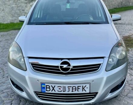 Серый Опель Зафира, объемом двигателя 1.7 л и пробегом 295 тыс. км за 6100 $, фото 3 на Automoto.ua