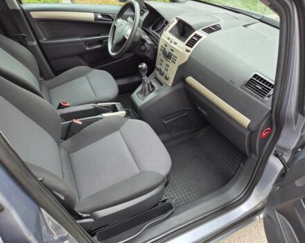 Серый Опель Зафира, объемом двигателя 1.6 л и пробегом 194 тыс. км за 6850 $, фото 15 на Automoto.ua