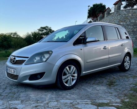 Серый Опель Зафира, объемом двигателя 1.7 л и пробегом 295 тыс. км за 6100 $, фото 6 на Automoto.ua