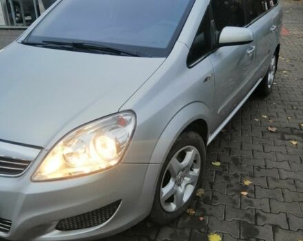 Серый Опель Зафира, объемом двигателя 1.9 л и пробегом 305 тыс. км за 7700 $, фото 3 на Automoto.ua