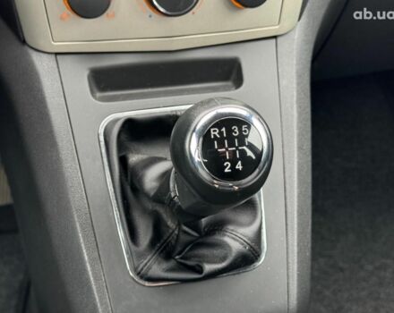 Серый Опель Зафира, объемом двигателя 1.8 л и пробегом 300 тыс. км за 7490 $, фото 23 на Automoto.ua