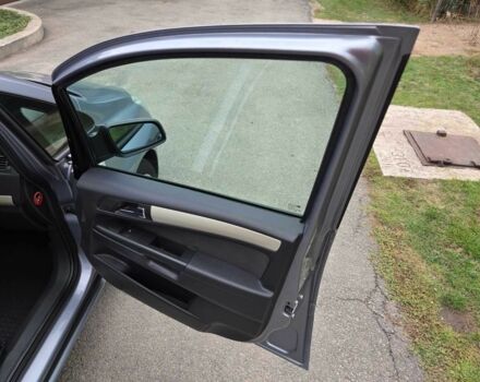 Серый Опель Зафира, объемом двигателя 1.6 л и пробегом 194 тыс. км за 6850 $, фото 20 на Automoto.ua