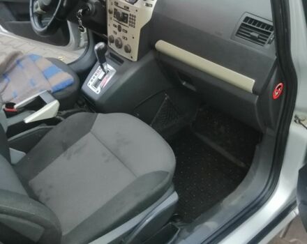 Серый Опель Зафира, объемом двигателя 1.9 л и пробегом 305 тыс. км за 7700 $, фото 7 на Automoto.ua