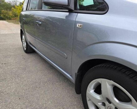 Серый Опель Зафира, объемом двигателя 1.6 л и пробегом 194 тыс. км за 6850 $, фото 1 на Automoto.ua