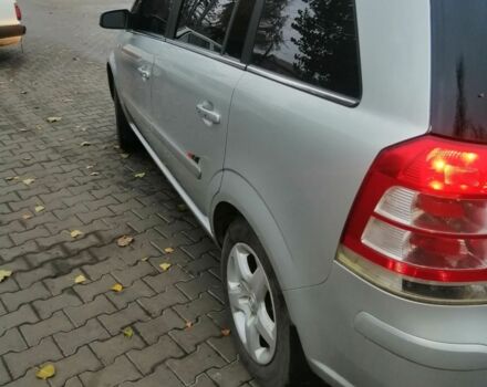 Серый Опель Зафира, объемом двигателя 1.9 л и пробегом 305 тыс. км за 7700 $, фото 4 на Automoto.ua