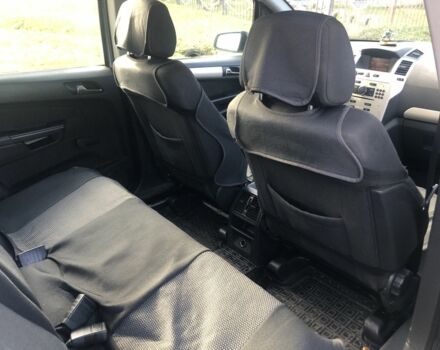 Серый Опель Зафира, объемом двигателя 1.9 л и пробегом 290 тыс. км за 5600 $, фото 5 на Automoto.ua