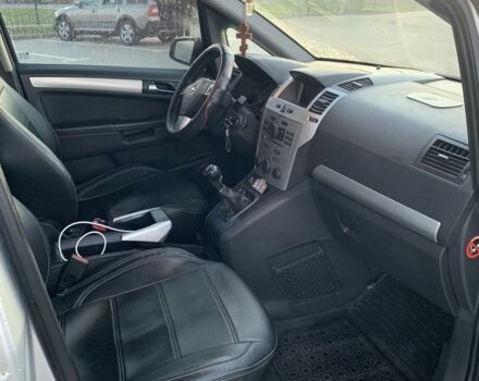 Серый Опель Зафира, объемом двигателя 1.8 л и пробегом 215 тыс. км за 6200 $, фото 6 на Automoto.ua