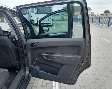 Серый Опель Зафира, объемом двигателя 1.7 л и пробегом 252 тыс. км за 7500 $, фото 15 на Automoto.ua