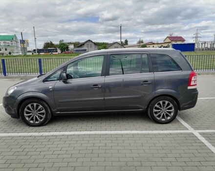 Серый Опель Зафира, объемом двигателя 1.7 л и пробегом 252 тыс. км за 7500 $, фото 3 на Automoto.ua