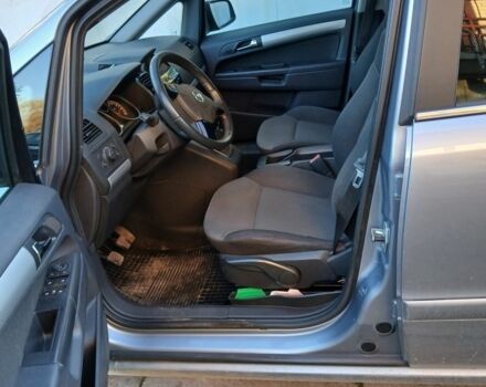 Серый Опель Зафира, объемом двигателя 1.8 л и пробегом 187 тыс. км за 7400 $, фото 7 на Automoto.ua