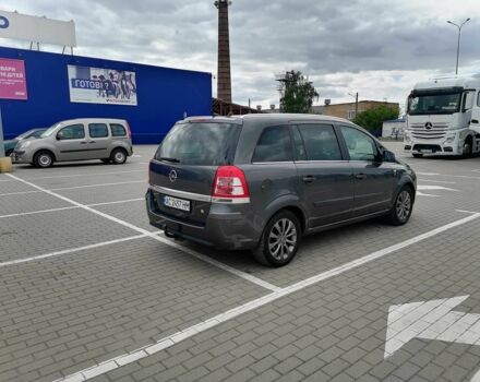 Серый Опель Зафира, объемом двигателя 1.7 л и пробегом 252 тыс. км за 7500 $, фото 6 на Automoto.ua