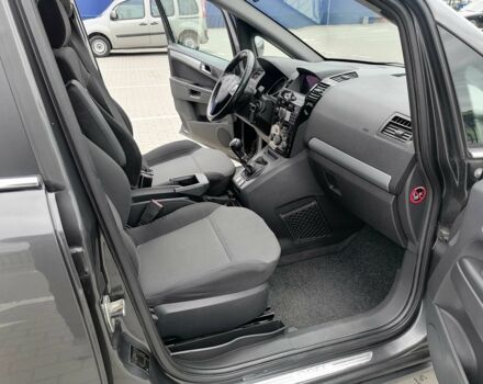 Серый Опель Зафира, объемом двигателя 1.7 л и пробегом 252 тыс. км за 7500 $, фото 12 на Automoto.ua