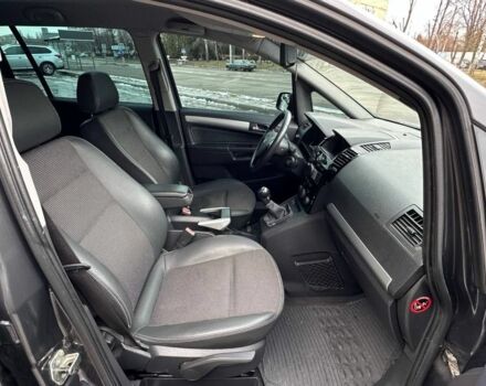 Серый Опель Зафира, объемом двигателя 1.7 л и пробегом 312 тыс. км за 7500 $, фото 22 на Automoto.ua