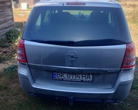 Серый Опель Зафира, объемом двигателя 1.7 л и пробегом 275 тыс. км за 0 $, фото 4 на Automoto.ua