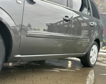 Серый Опель Зафира, объемом двигателя 1.7 л и пробегом 312 тыс. км за 7500 $, фото 9 на Automoto.ua