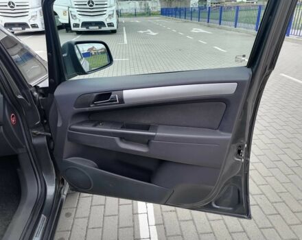 Серый Опель Зафира, объемом двигателя 1.7 л и пробегом 252 тыс. км за 7500 $, фото 13 на Automoto.ua