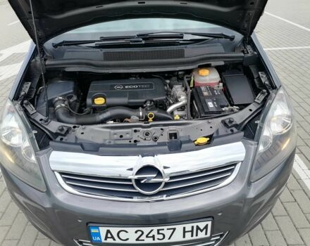 Серый Опель Зафира, объемом двигателя 1.7 л и пробегом 252 тыс. км за 7500 $, фото 7 на Automoto.ua