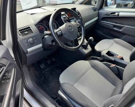 Серый Опель Зафира, объемом двигателя 1.6 л и пробегом 204 тыс. км за 7400 $, фото 11 на Automoto.ua