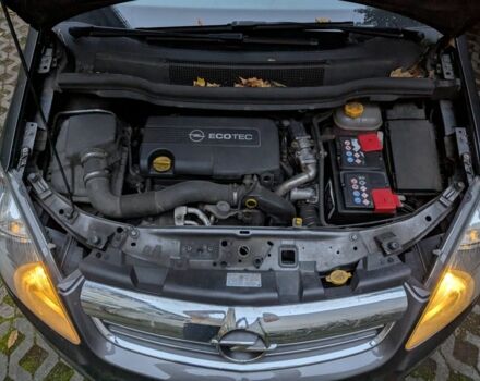 Серый Опель Зафира, объемом двигателя 7 л и пробегом 270 тыс. км за 7000 $, фото 1 на Automoto.ua