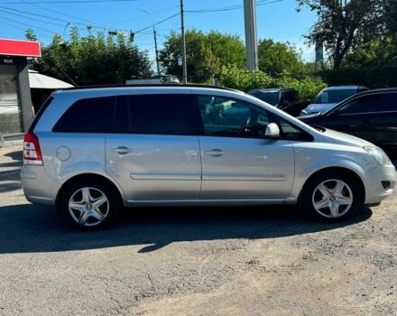 Серый Опель Зафира, объемом двигателя 1.7 л и пробегом 341 тыс. км за 5440 $, фото 6 на Automoto.ua