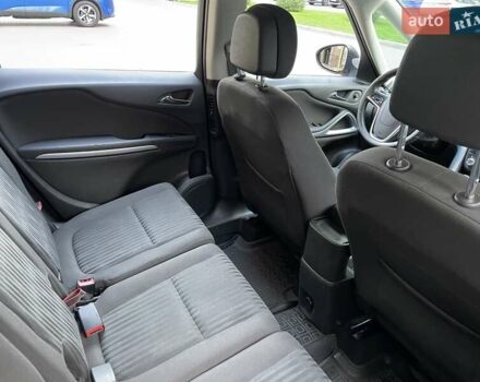 Серый Опель Зафира, объемом двигателя 2 л и пробегом 275 тыс. км за 8500 $, фото 7 на Automoto.ua