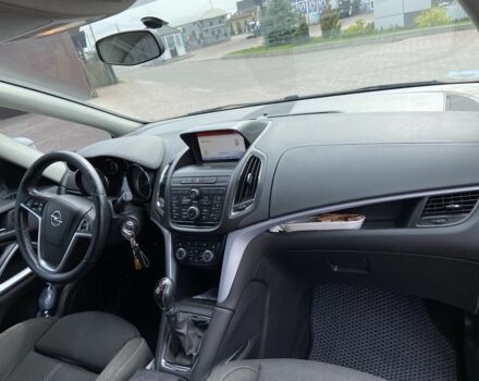 Серый Опель Зафира, объемом двигателя 1.6 л и пробегом 276 тыс. км за 10000 $, фото 9 на Automoto.ua