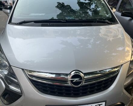 Серый Опель Зафира, объемом двигателя 1.6 л и пробегом 200 тыс. км за 10500 $, фото 6 на Automoto.ua