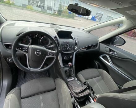 Серый Опель Зафира, объемом двигателя 1.6 л и пробегом 276 тыс. км за 10000 $, фото 11 на Automoto.ua